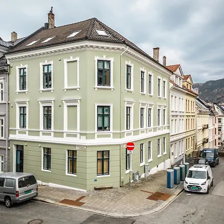 Rosen Apartment